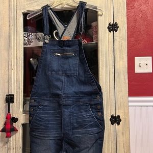AMERICAN EAGLE BIB OVERALLS